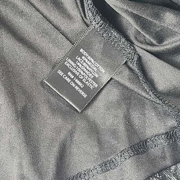 Torrid Black Lace Long Sleeve Top Rouched Bodice Size 4 - Picture 4 of 5